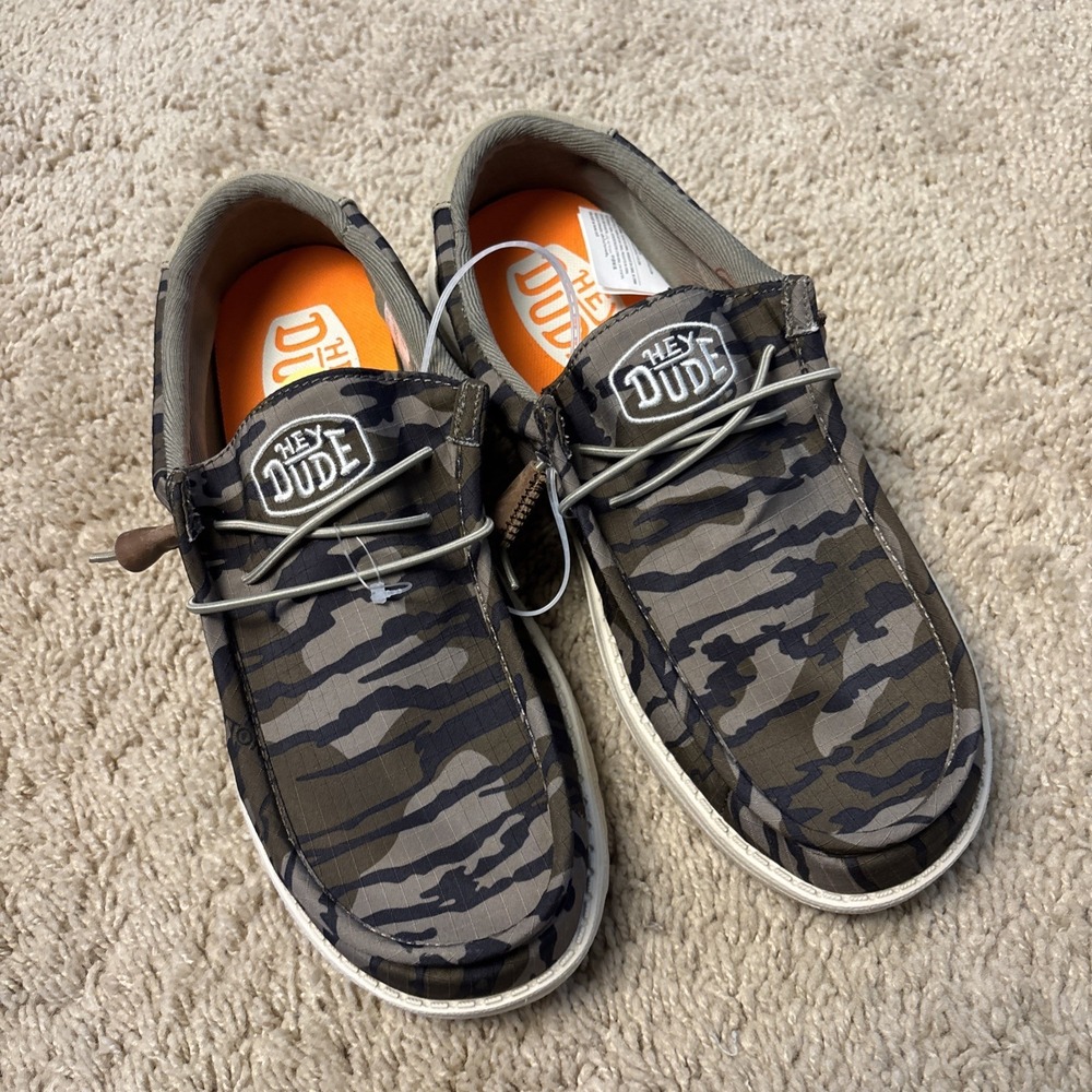 Hey Dude Wally Mossy Oak Mens Loafers Shoes Size 9 Camo BottomLand Comfort